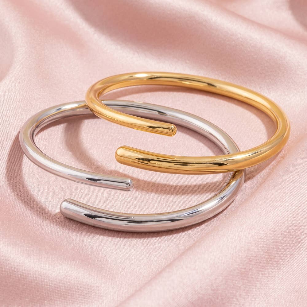 The Unbothered Cuff